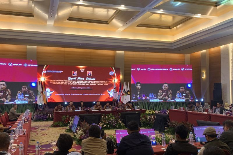 Ketua KPU Jakarta Wahyu Dinata