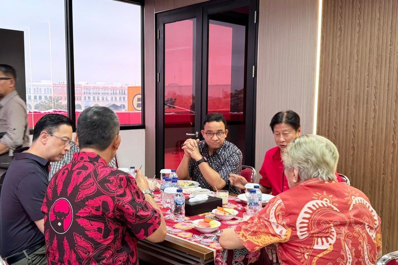 Mantan Gubernur DKI Jakarta Anies Baswedan kunjungi PDIP