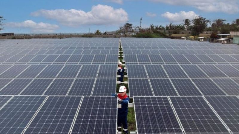 Pembangkit listrik tenaga surya (PLTS)