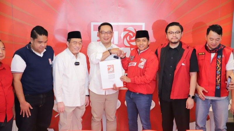 Sekretaris Jenderal DPP PSI Raja Juli Antoni di kantor pusat PSI