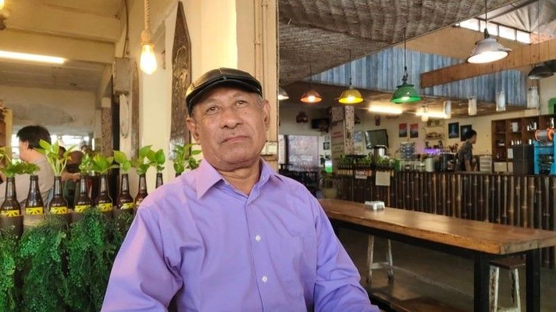 Sekretaris DPD Partai Golkar Surakarta Taufiqurahman memberikan keterangan soal mundurnya Gusti Bhre