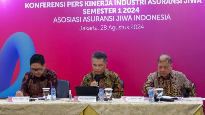 Kepala Departemen Riset dan Pengembangan (R&D) AAJI Benny Hadiwibowo
