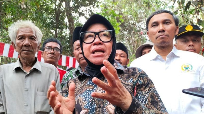 Menteri Sosial Tri Rismaharini