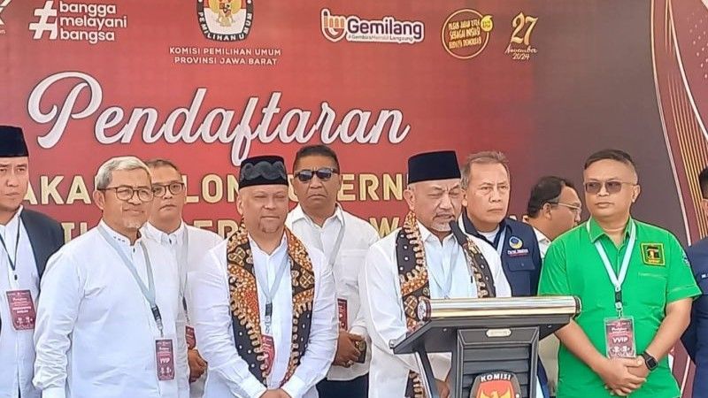 Pasangan Calon Gubernur dan Wakil Gubernur Jawa Barat Ahmad Syaikhu dan Ilham Habibie