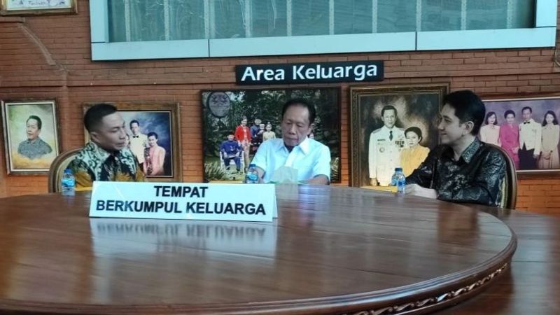 Mantan Gubernur DKI Jakarta Sutiyoso dan Dharma Pongrekun-Kun Wardana