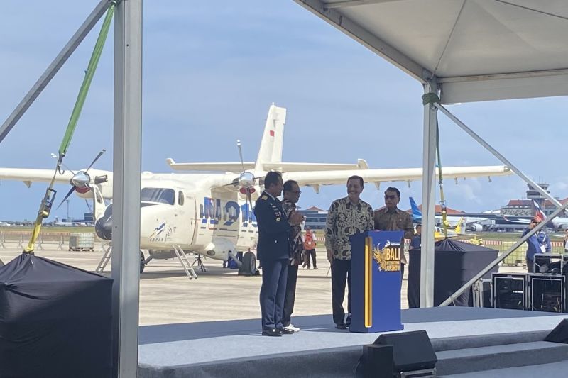 Menkomarves Luhut Binsar Pandjaitan saat membuka Bali International Airshow 2024 di Badung, Bali