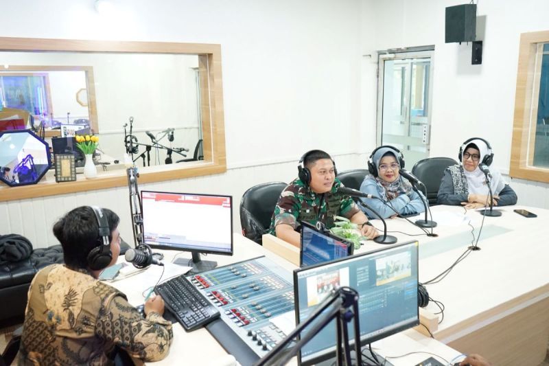 acara "Obrolan Siang" di RRI Pekanbaru