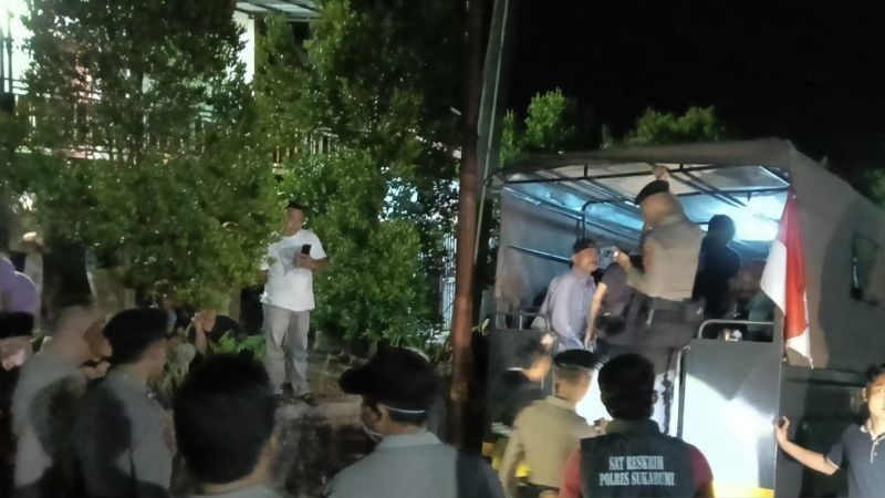 Polres Sukabumi mengevakuasi puluhan WNA Rohingya, Myanmar