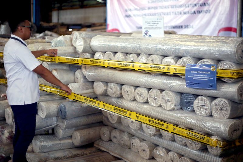 antarafoto-pengungkapan-impor-ilegal-karpet-23092024-bal-6