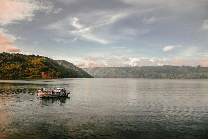 Danau_pexels