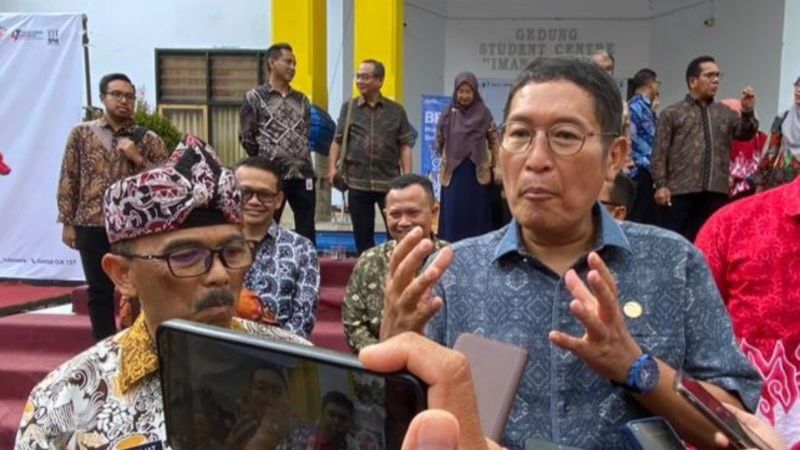 Kepala Eksekutif Pengawas Pasar Modal, Keuangan Derivatif dan Bursa Karbon OJK Inarno Djajadi