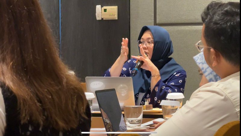 1 Mediodecci Lustarini, Sekretaris Direktorat Jenderal Informasi dan Komunikasi