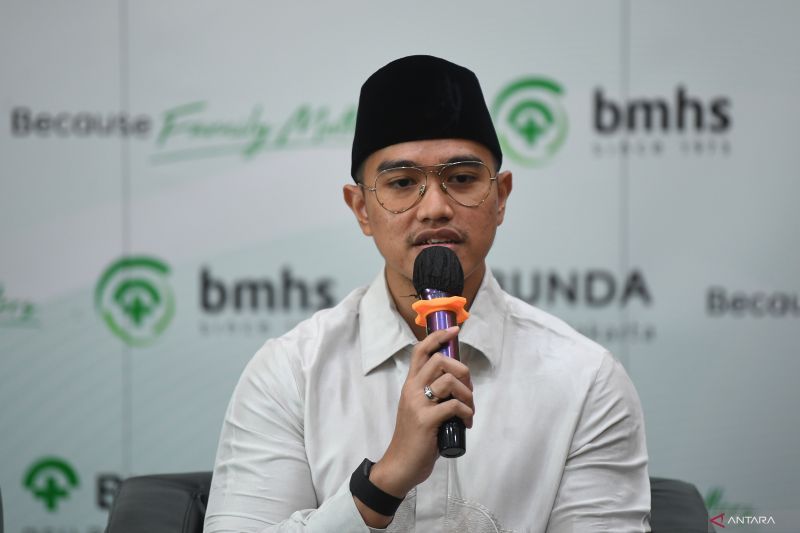 Putra bungsu Presiden Joko Widodo yang juga Ketua Umum PSI Kaesang Pangarep