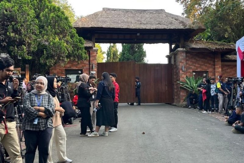 Gerbang Padepokan Garuda Yaksa di kediaman Prabowo Subianto, Hambalang