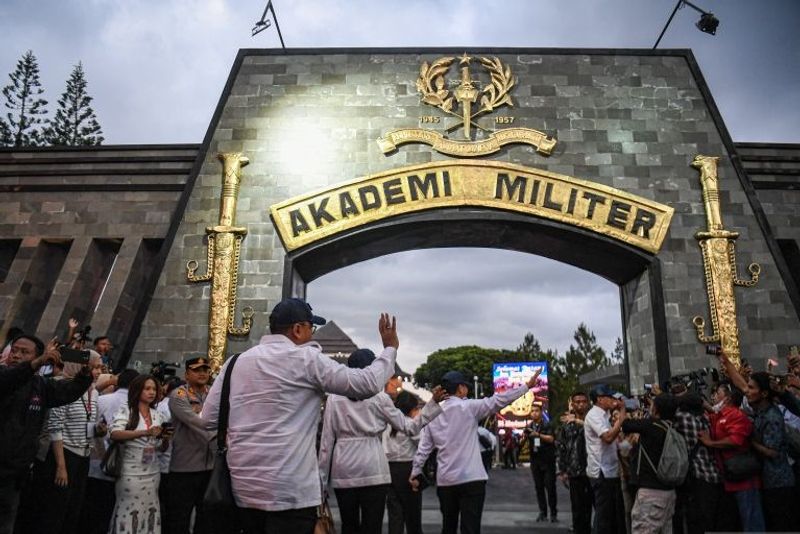 Menteri-Tiba-Di-Akmil-241024-Adm-4