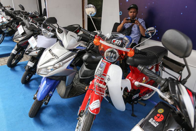 antarafoto-pameran-ikm-kendaraan-konversi-motor-listrik-di-semarang-251024-mz-3