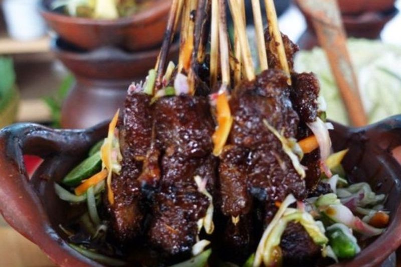 olahan daging berupa sate kambing