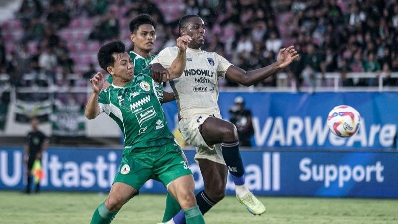Pesepak bola Persita Tangerang Bruno Da Costa