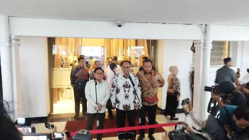 Menko PMM Muhaimin Iskandar dan Menteri Koperasi dan UKM Budi Arie Setiadi