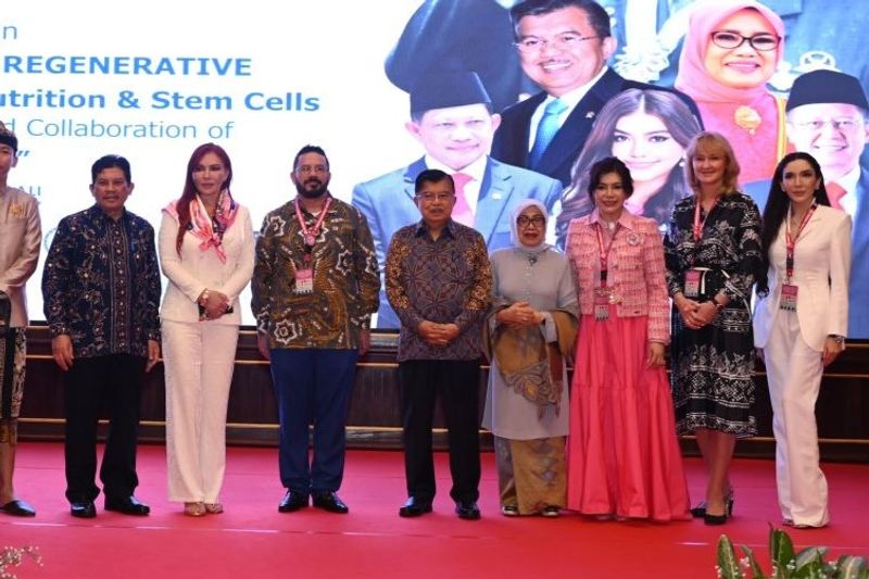Wakil Presiden RI 2004-2009 dan 2014-2019 sekaligus Penasihat Senior WOCPM Jusuf Kalla