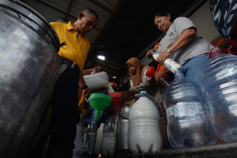 antarafoto-kementerian-koperasi-mendorong-kud-dapat-mengolah-susu-sapi-173159475