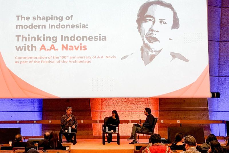 peringatan 100 tahun aa navis di prancis