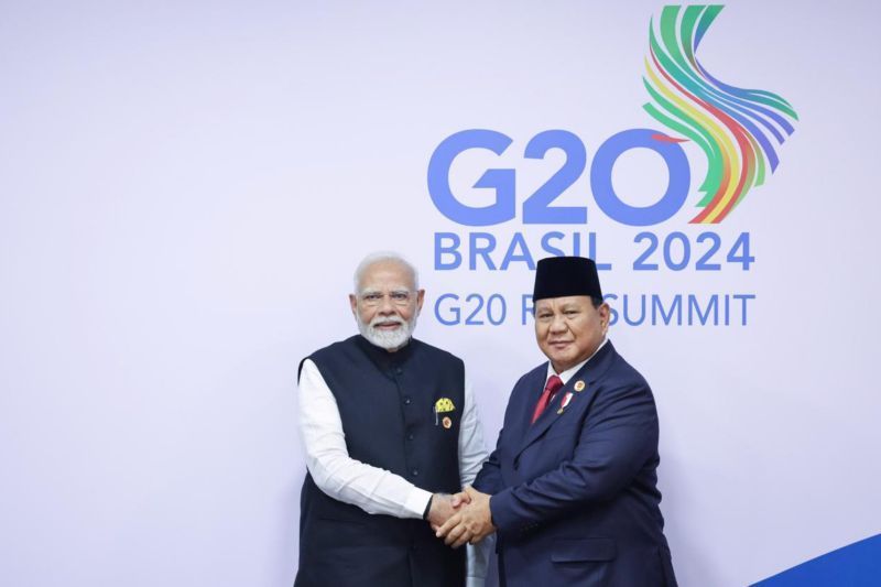 Presiden RI Prabowo Subianto (kanan) dan Perdana Menteri India Narendra Modi