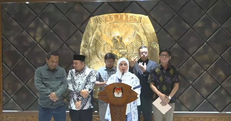 Komisioner KPU, Betty Epsilon Idroos