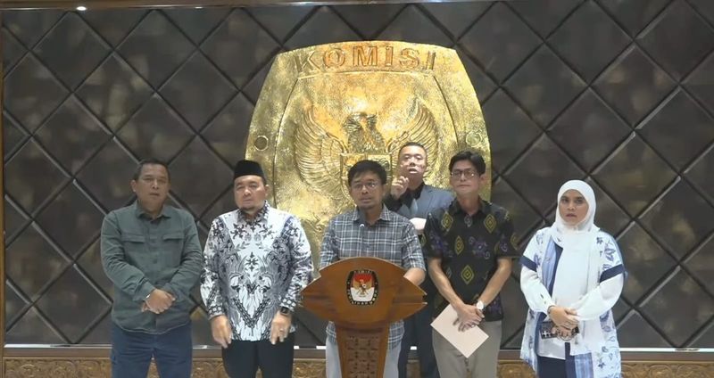 Komisioner KPU Idham Holik