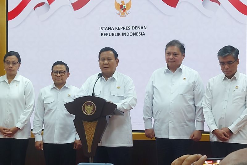 Presiden Prabowo Subianto saat mengumumkan kenaikan upah minimum 2025 