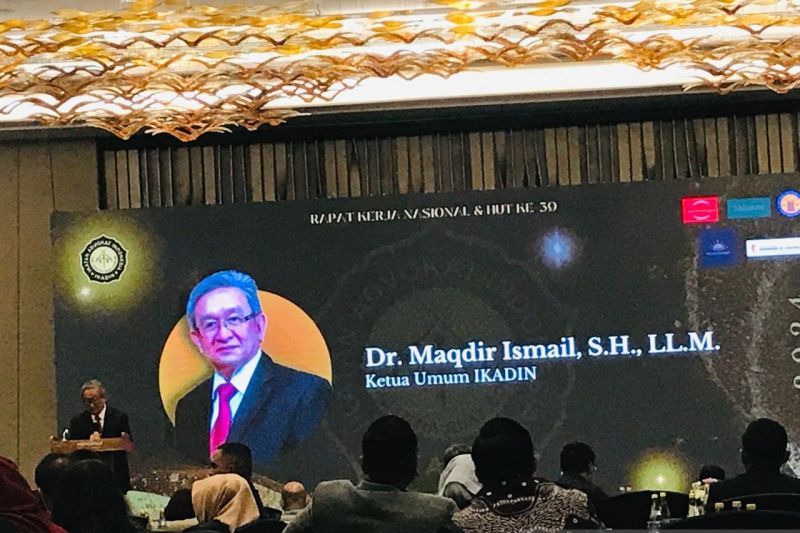 Ketua Umum Ikatan Advokat Indonesia Dr. Maqdir Ismail