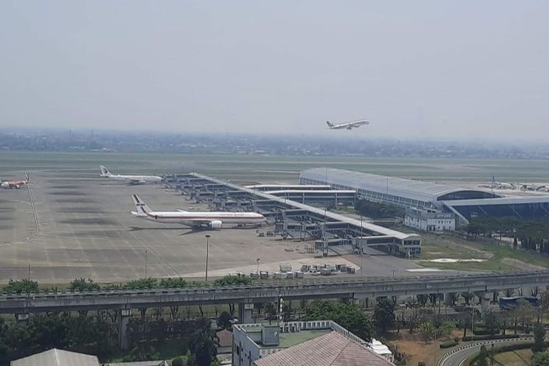 Sejumlah pesawat terparkir di kawasan Bandara Internasional Soekarno-Hatta