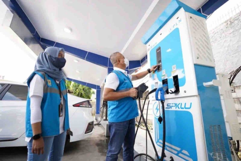 inspeksi infrastruktur Stasiun Pengisian Kendaraan Listrik Umum (SPKLU)
