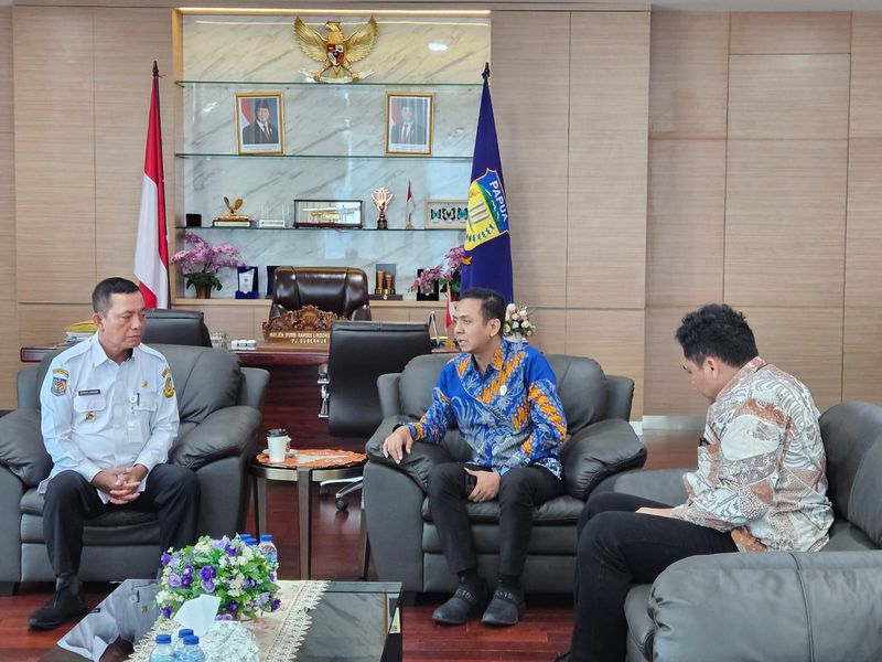 Wakil Ketua LPSK Wawan Fahrudin bertemu dengan Pj Gubernur Papua Mayjend. TNI (Purn.) Ramses Limbong
