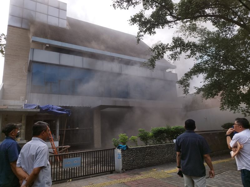 Penampakan gedung yang terjadi ledakan dekat blok m