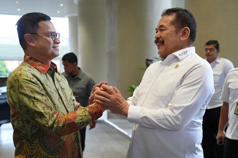 Jaksa Agung ST Burhanuddin dan Kepala Badan Pengawas Obat dan Makan (BPOM) Taruna Ikrar