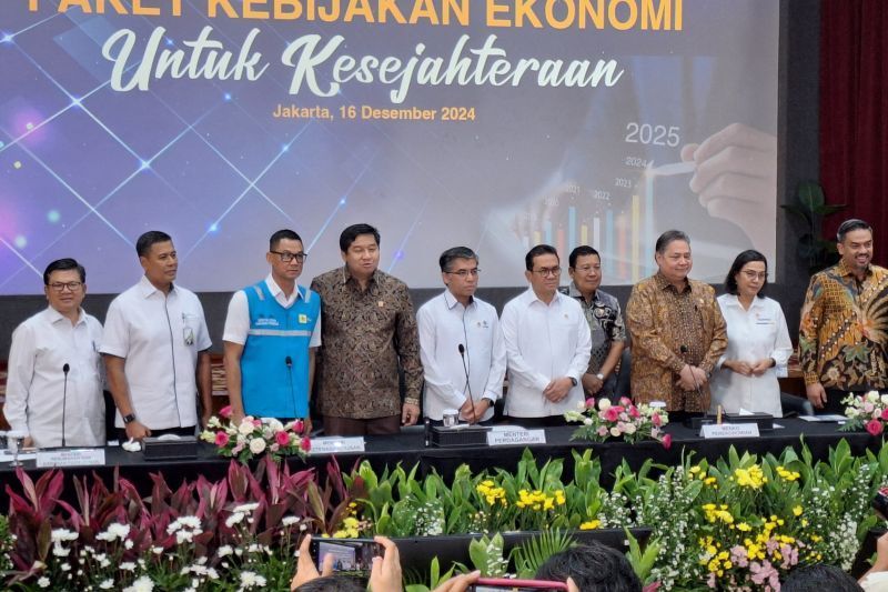 Konferensi Pers Paket Kebijakan Ekonomi