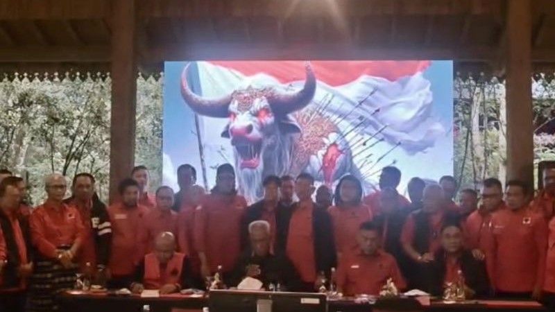 Ketua Bidang Kehormatan DPP PDI Perjuangan Komarudin Watubun