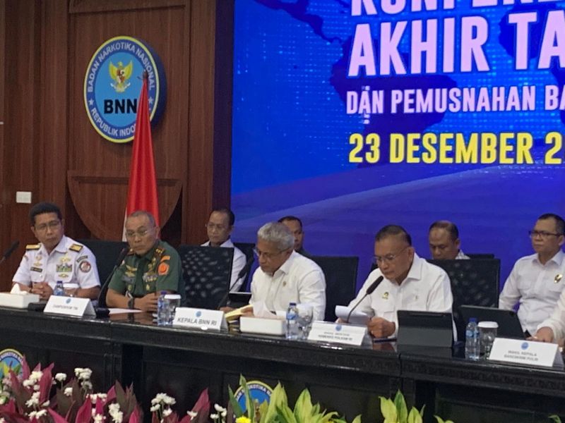 Kepala BNN RI Komjen Pol Marthinus Hukom