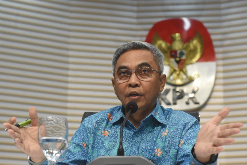 antarafoto-kpk-tetapkan-hasto-kristiyanto-sebagai-tersangka-1735041989