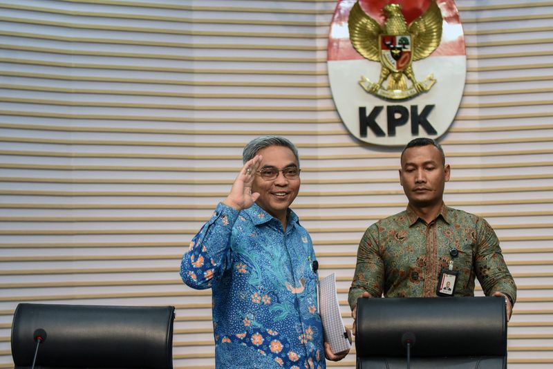 antarafoto-kpk-tetapkan-hasto-kristiyanto-sebagai-tersangka-1735042012