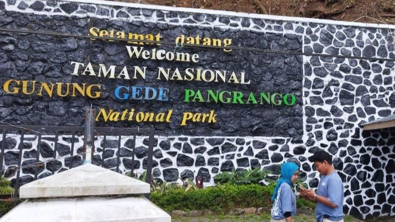 Pintu masuk pendakian Gunung Gede-Pangrango