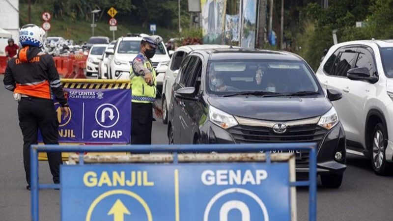 penyekatan kendaraan nomor polisi ganjil genap