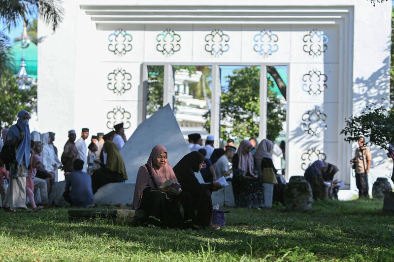 antarafoto-ziarah-peringatan-dua-dekade-tsunami-aceh-1735191125