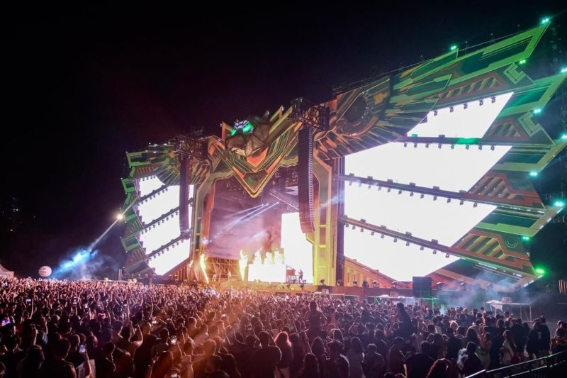 Suasana festival musik "Djakarta Warehouse Project"