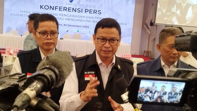 Kepala BPOM RI, Taruna Ikrar