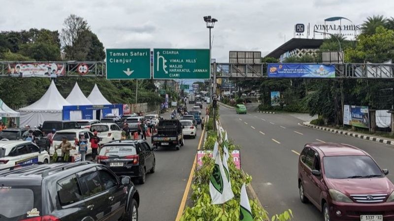 Situasi lalu lintas di Simpang Gadog Ciawi, Kabupaten Bogor