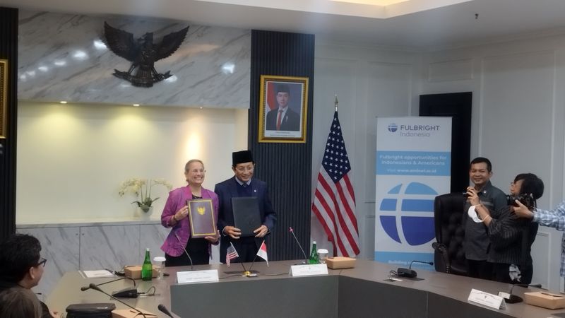 Menteri Agama Nasaruddin Umar bersama Duta Besar Amerika Serikat untuk Indonesia Kamala S. Lakhdhir