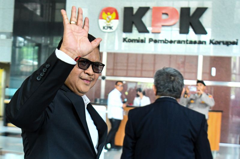 antarafoto-kpk-periksa-hasto-kristiyanto-1736747581