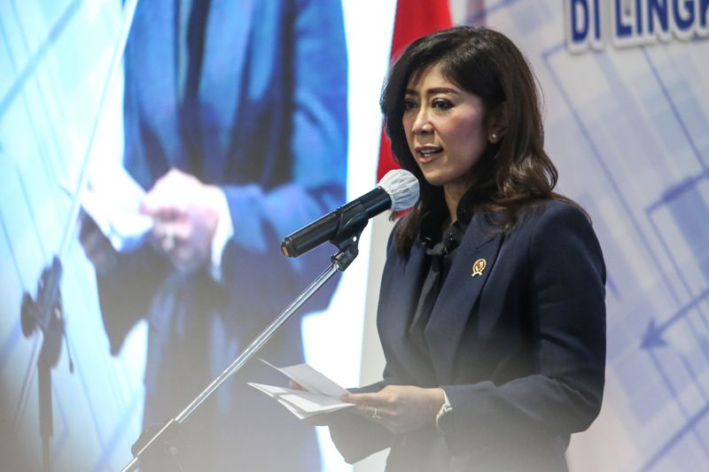 antarafoto-pelantikan-pejabat-kementerian-komdigi-1736747918
